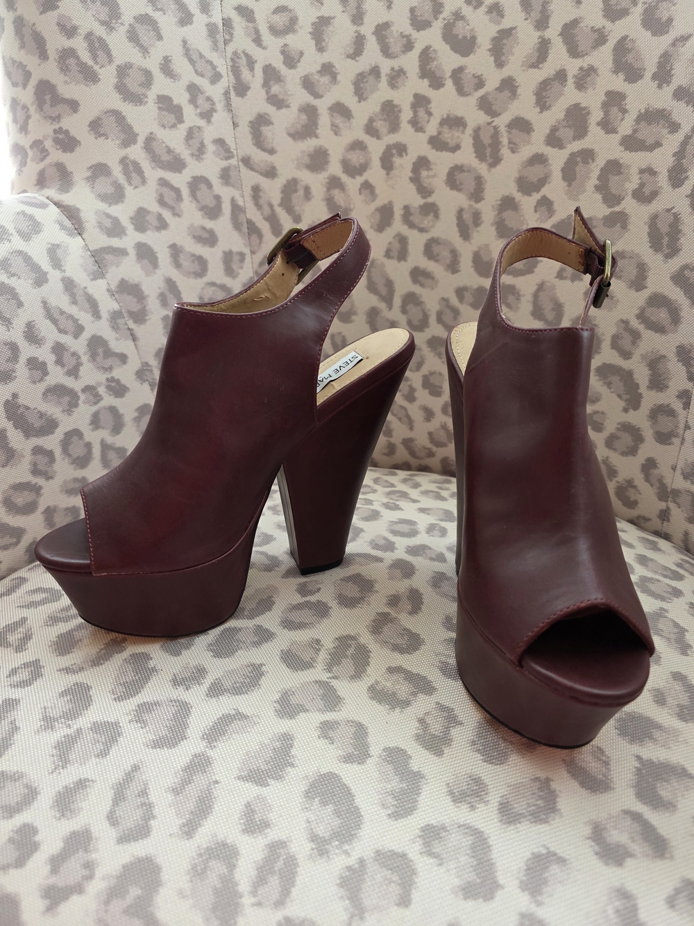 Steve Madden Women's Burgundy Platform Peep-Toe Slingback Heels